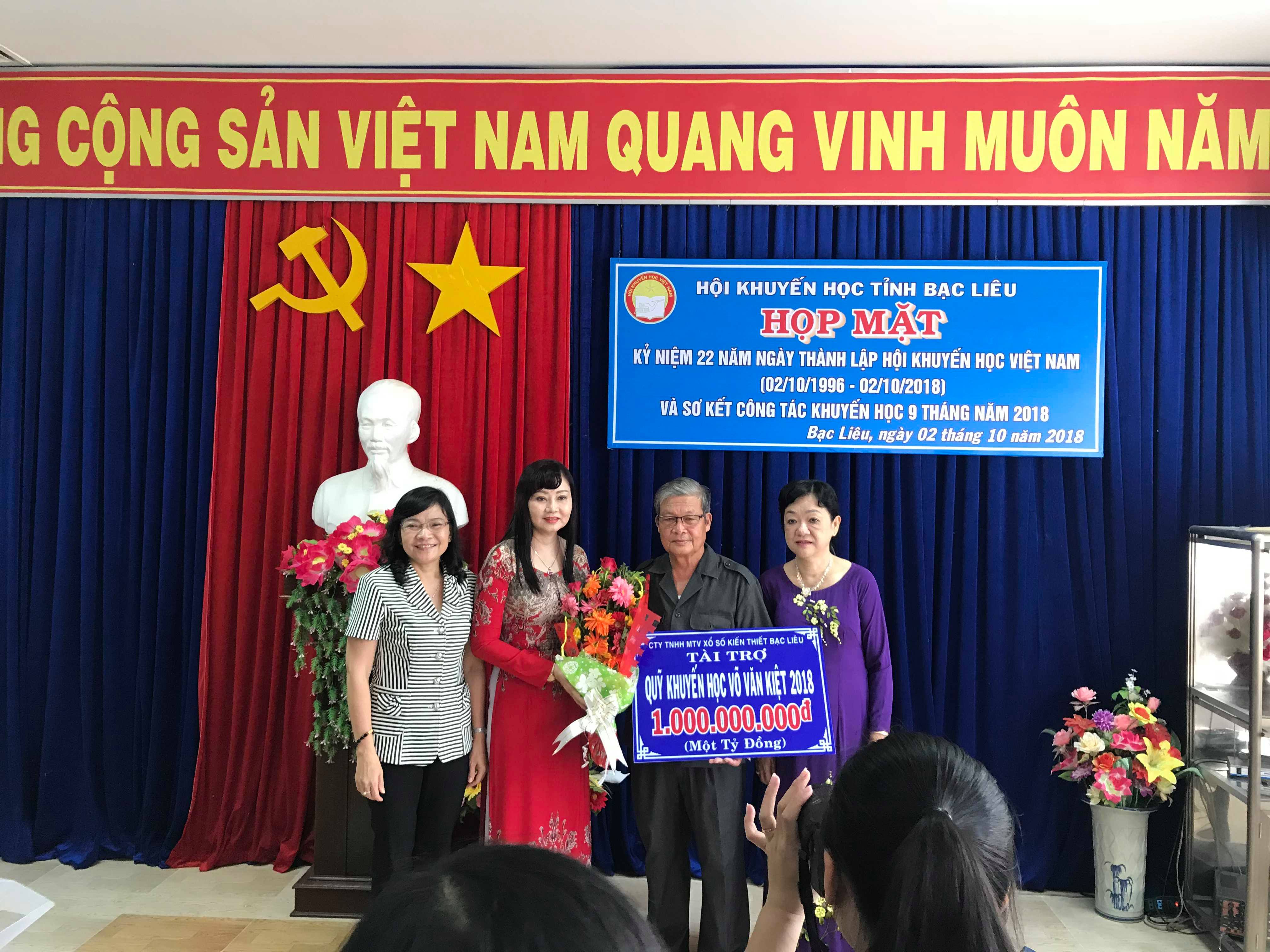 Công ty Xổ số Bạc Liêu trao quỹ khuyến học Võ Văn Kiệt 1 tỷ đồng